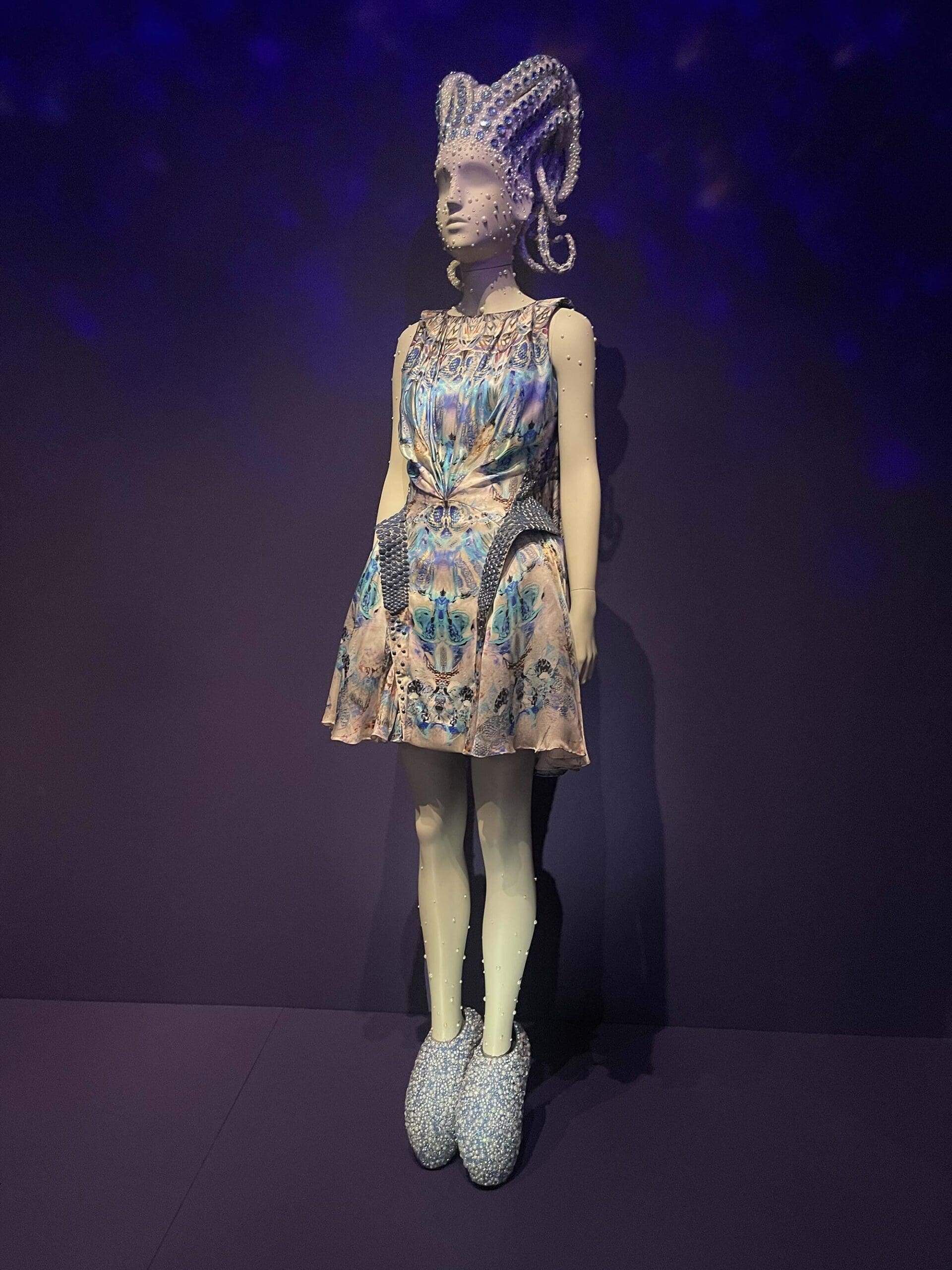 Alexander McQueen: Dark Romanticism And The Legacy Of A Fashion Icon, image size:1920x2560